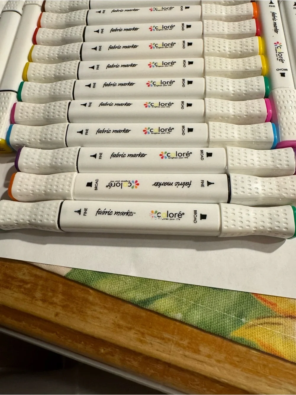 Set of like new fabric markers, 33 total